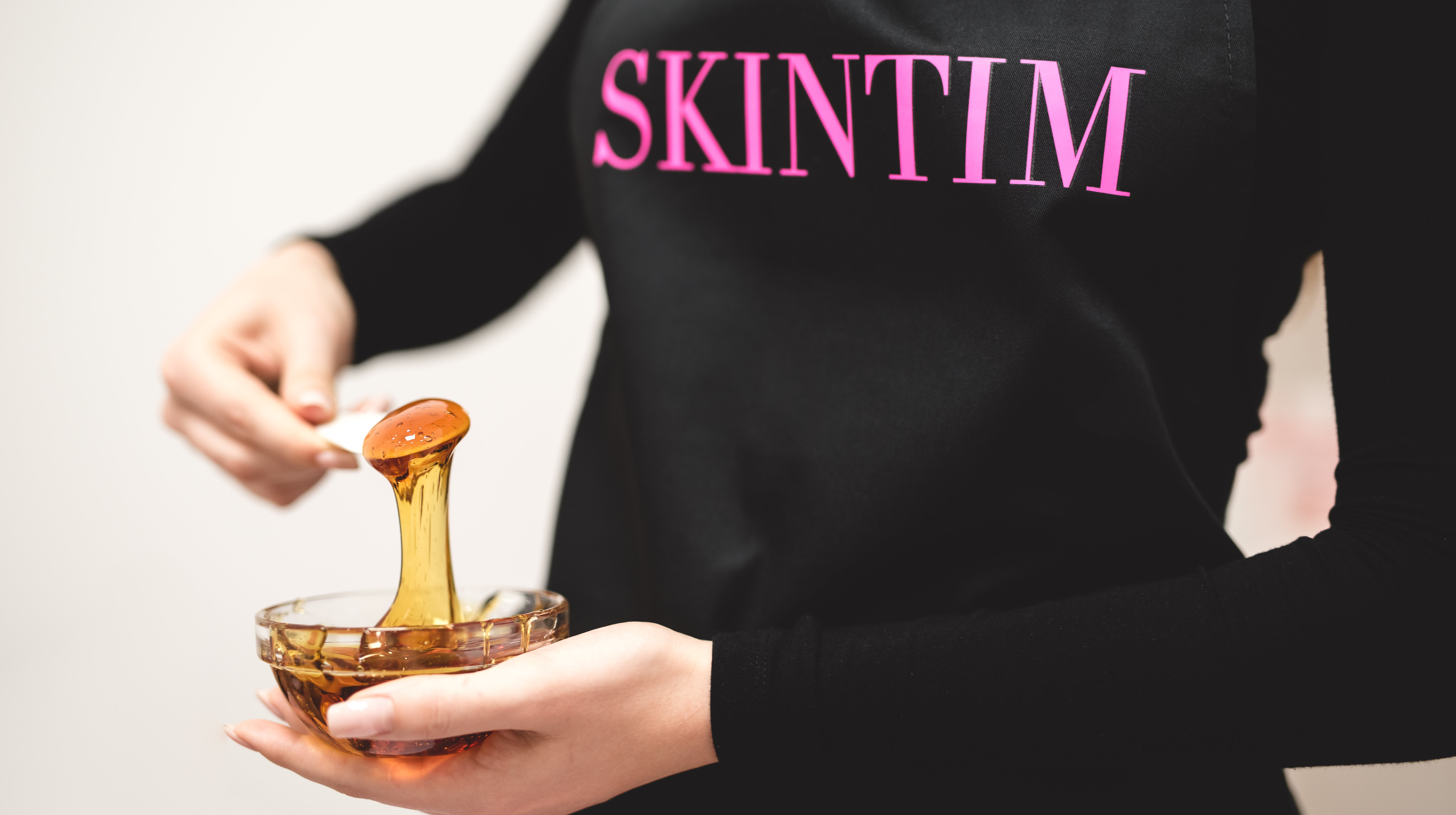 13 indok, hogy miért válaszd a SKINTIM gyantaszalont 13 indok, hogy miért válaszd a SKINTIM gyantaszalont